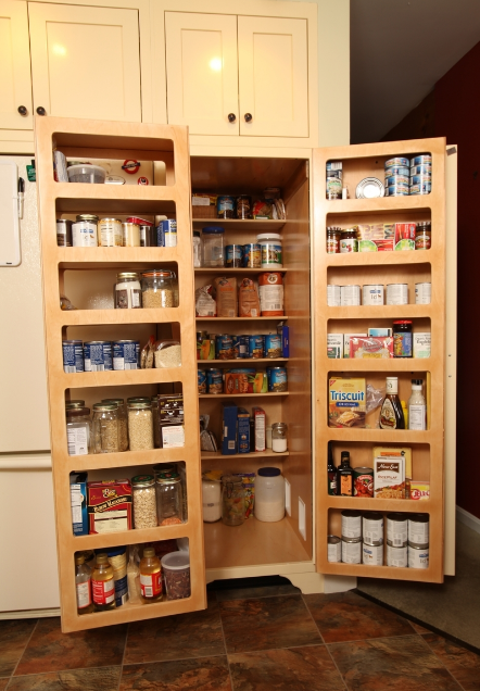 Minimalist Pantry Door Ideas