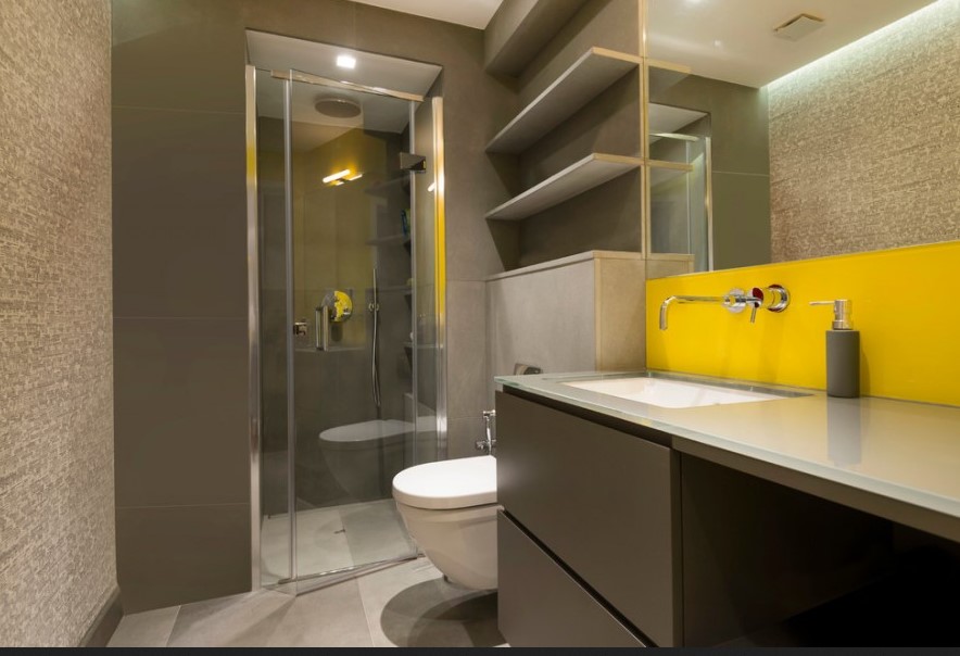 yellow Atlanta Basement Bathroom