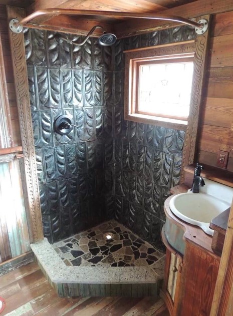 The Hill Ranch House Bathroom